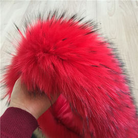 China Long Pile Fluffy Raccoon Fur Collar Warm Removable For Ladies Down Jacket supplier